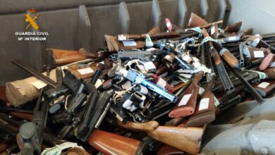 La Guardia Civil de Guadalajara reduce a chatarra más de 1.000 armas de fuego, piezas y otros objetos peligrosos / Foto: Guardia Civil